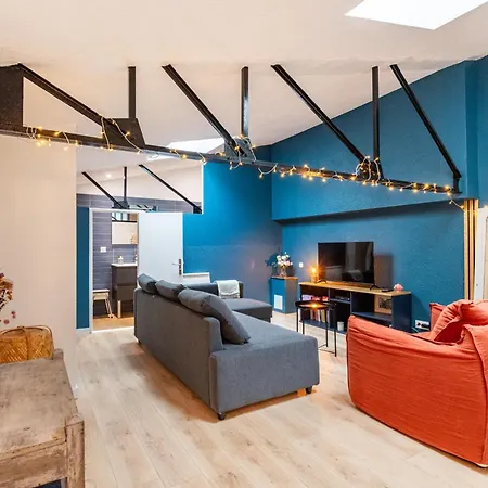Duplex Industriel Sur L'ile De Apartment