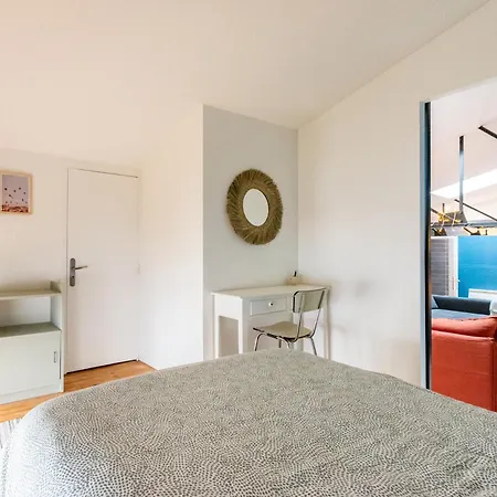 Duplex Industriel Sur L'ile De